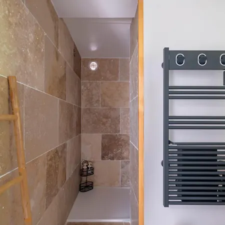 Honey Moon - Romantique Jacuzzi Et Ecran Cinema Apartment