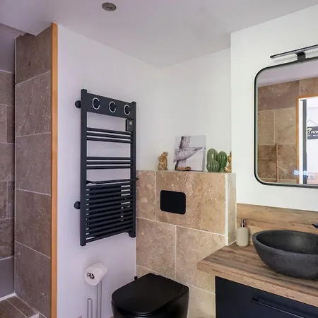 Apartment Honey Moon - Romantique Jacuzzi Et Ecran Cinema