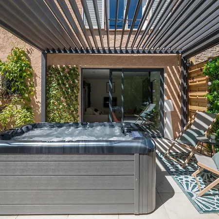 Honey Moon - Romantique Jacuzzi Et Ecran Cinema Apartment