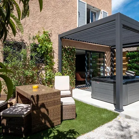Honey Moon - Romantique Jacuzzi Et Ecran Cinema Apartment La Ciotat